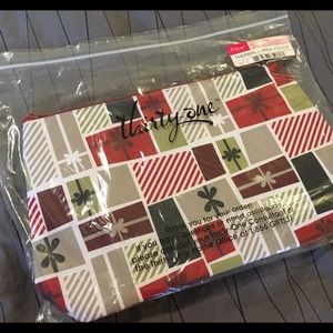 Thirty-One Thermal Zipper Pouch